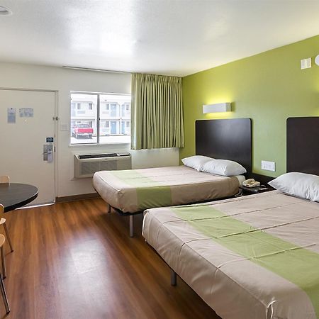 Motel 6-El Paso, Tx - Airport - Fort Bliss Buitenkant foto