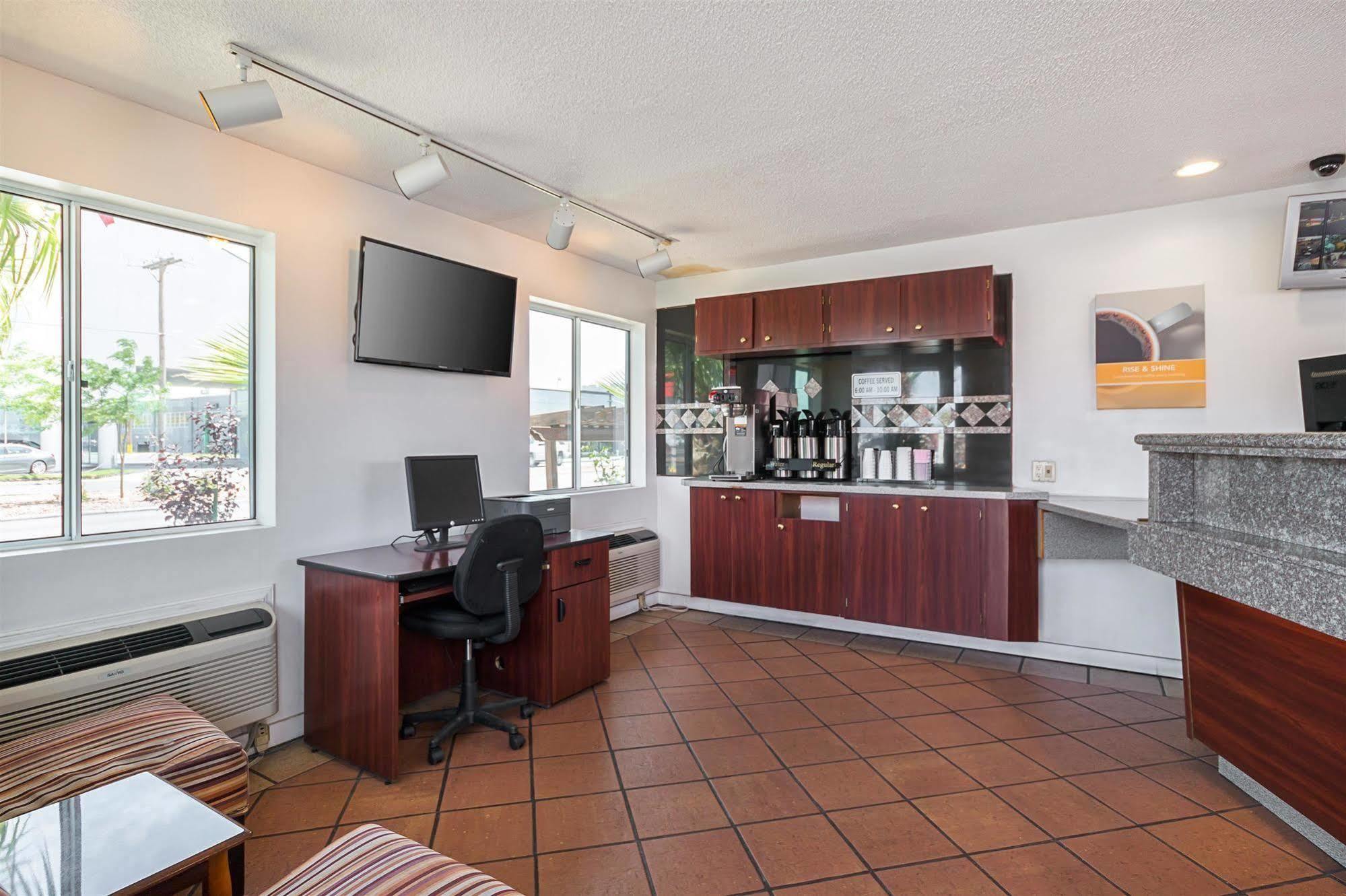 Motel 6-El Paso, Tx - Airport - Fort Bliss Buitenkant foto